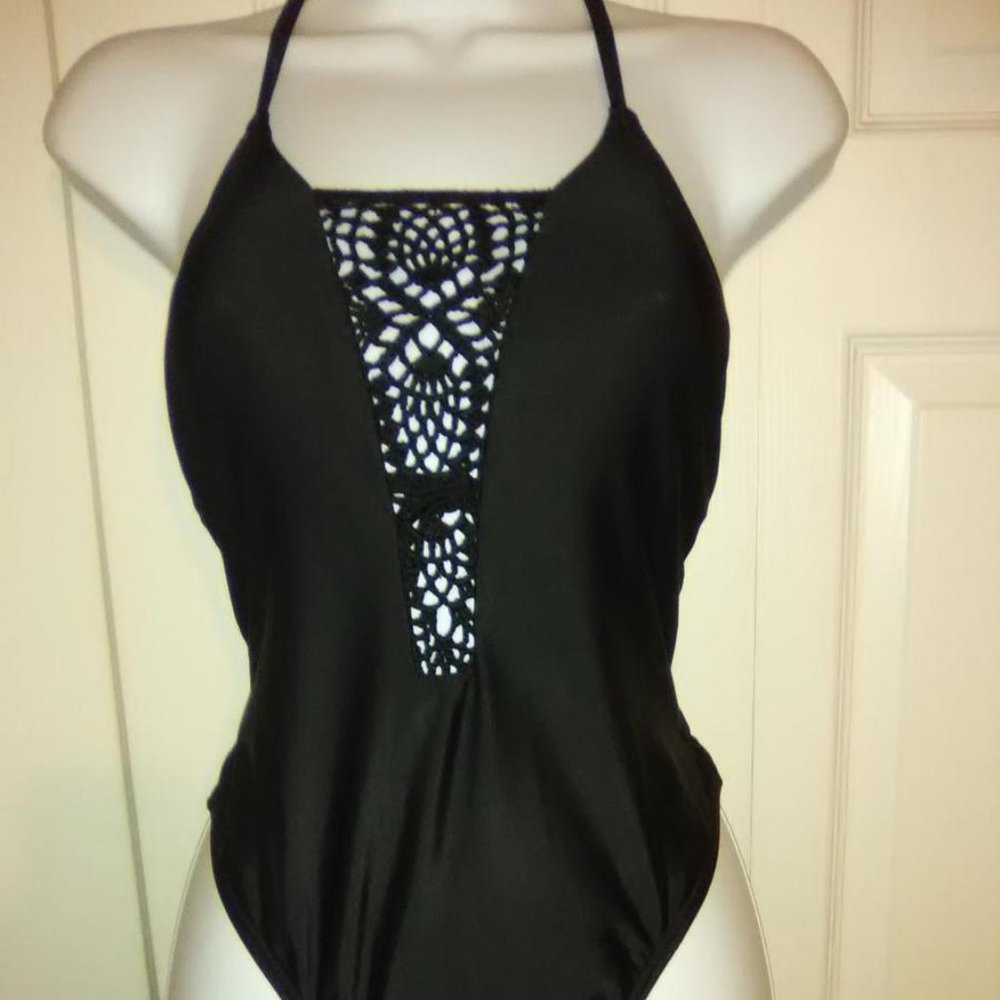 XHILARATION Womens Black Beauty One-Piece Swimwear